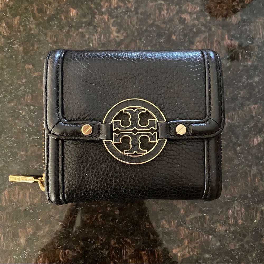 Tory Burch wallet